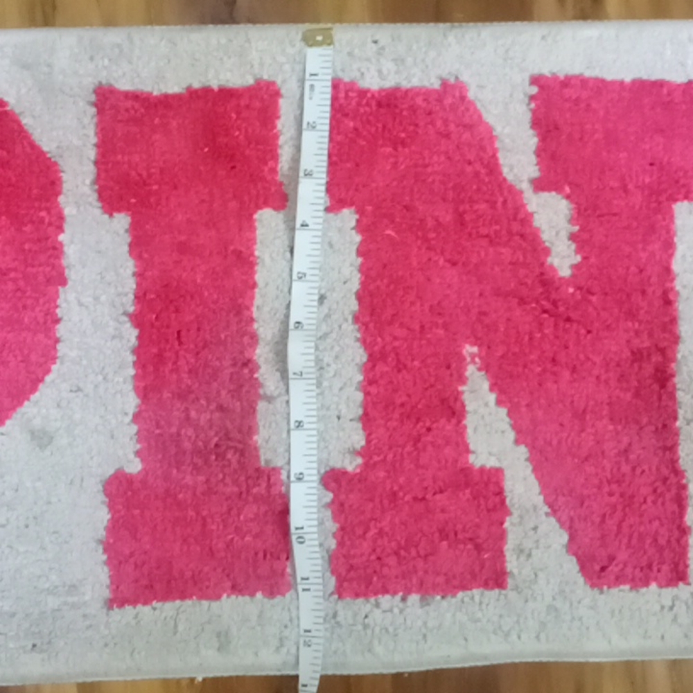 🛍️ Pink rug 😘 - Picture 3 of 3